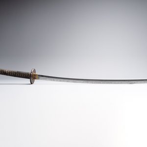 A Japanese katana, signed Hizen no Kuni Dewa no Kami Fujiwara Yukihiro, with koshirae, Edo, dated Genroku 15 (1702) — photo 6