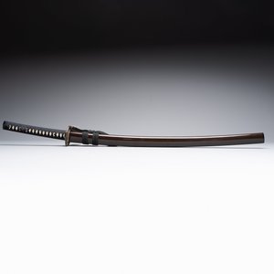 A Japanese katana, signed Ishidō Teruhide saku, with koshirae and shirasaya, Shōwa, 20th C. — photo 2