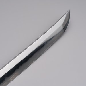 A Japanese katana, signed Ishidō Teruhide saku, with koshirae and shirasaya, Shōwa, 20th C. — photo 6