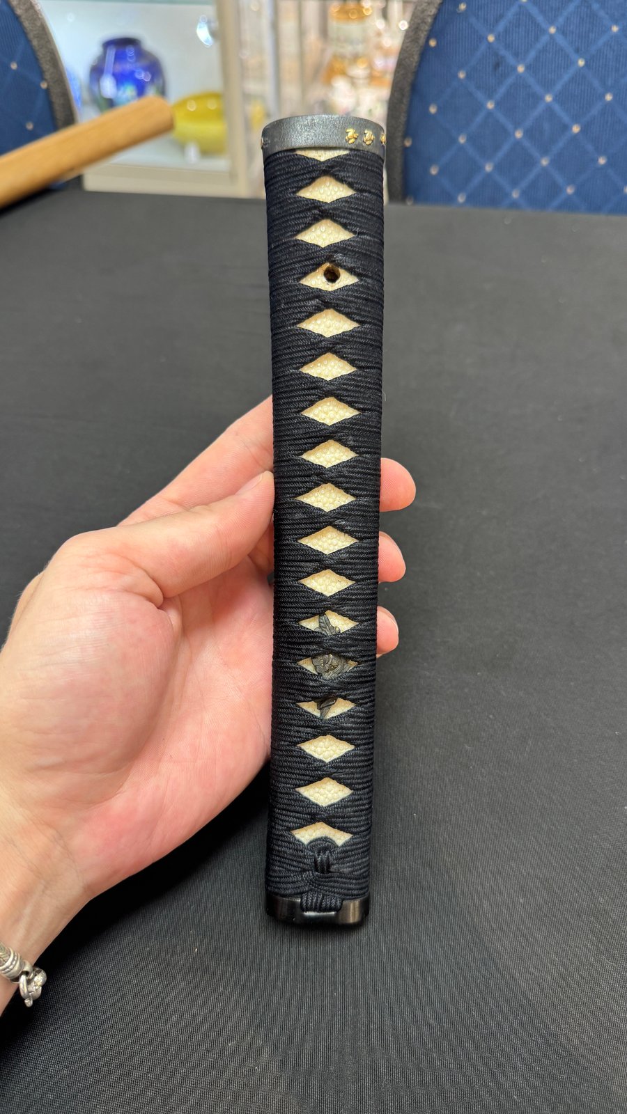 A Japanese katana, signed Ishidō Teruhide saku, with koshirae and shirasaya, Shōwa, 20th C. — foto 21