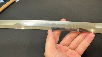 A Japanese katana, signed Ishidō Teruhide saku, with koshirae and shirasaya, Shōwa, 20th C. — foto 44