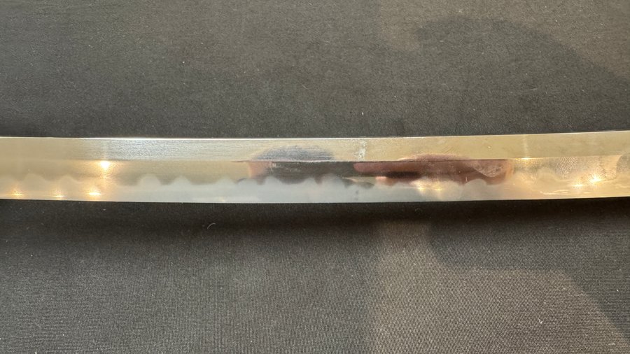 A Japanese katana, signed Ishidō Teruhide saku, with koshirae and shirasaya, Shōwa, 20th C. — foto 50