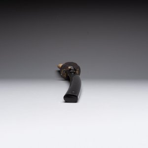 A Japanese katana, signed Yamashiro no Kami Fujiwara Kunikiyo, inscribed 'forged from Nanban tetsu' and chrysanthemum crest, with koshirae, ca. 1629-1665 — foto 13