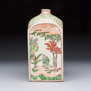 A Japanese Ko-Imari square flask with figures in a landscape, Edo, 17th C. — photo 4
