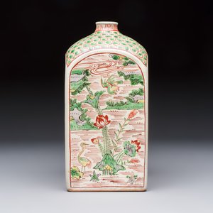 A Japanese Ko-Imari square flask with figures in a landscape, Edo, 17th C. — photo 5