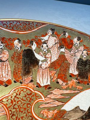 A Japanese Kutani dish with narrative design, Edo/Meiji, 19th C. — photo 11