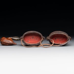 A Japanese lacquer inrō with a netsuke and an ojime, Meiji, 19th C. — photo 4