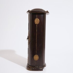 A Japanese lacquered and gilt wood "Zushi" shrine with a standing Buddha on a lotus throne, Edo, 17/18th C. — 照片 6
