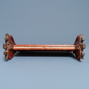 A Japanese lacquered wooden table screen, Edo, 18/19th C. — 照片 5