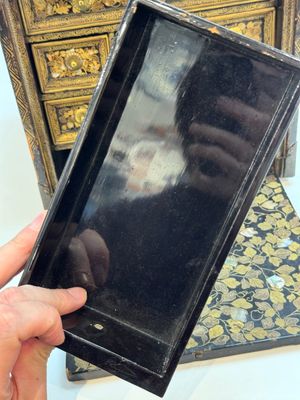 A Japanese Nanban portable lacquer cabinet, Momoyama, late 16th/early 17th C. — 照片 44