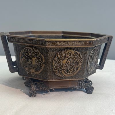 A Japanese octagonal bronze censer — photo 1