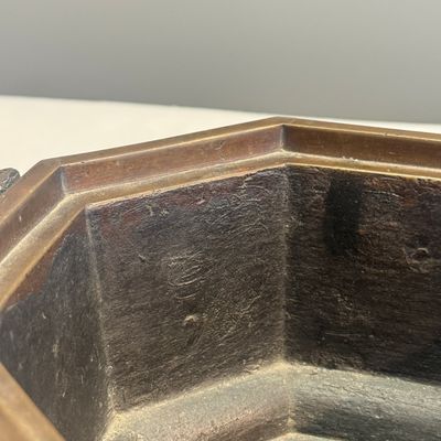 A Japanese octagonal bronze censer — photo 14