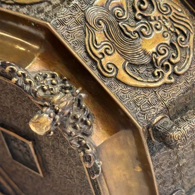 A Japanese octagonal bronze censer — photo 22