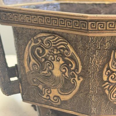 A Japanese octagonal bronze censer — photo 7