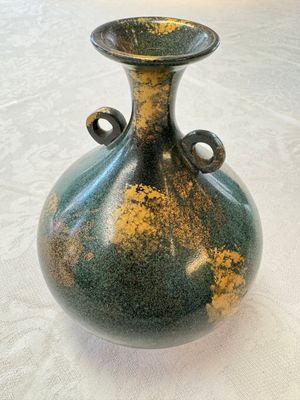 A Japanese patinated bronze vase, 20th C. — photo 2