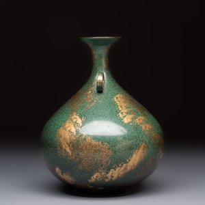 A Japanese patinated bronze vase, 20th C. — photo 4