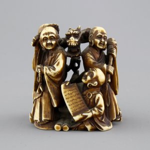 A Japanese patinated ivory netsuke: a dragon amongst sages, 19th C. — photo 2