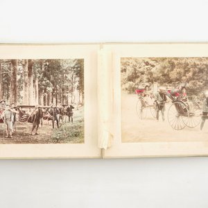 A Japanese photo album with 50 polychrome albumine photos, in original box, 19th C. — 照片 5