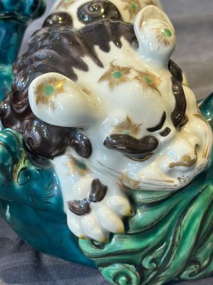 A Japanese polychrome-glazed group of playing Buddhist lions, 18/19th C. — photo 13