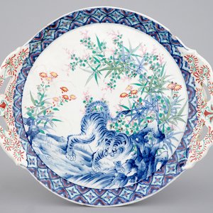 Un plat en porcelaine de Japon, décor d'un tigre, 19ème — photo 1