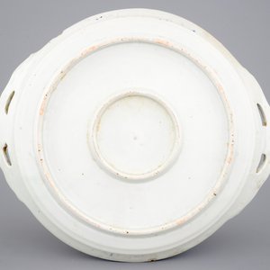 Un plat en porcelaine de Japon, décor d'un tigre, 19ème — photo 3