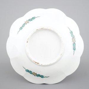 A Japanese porcelain kakiemon lobed dish, 17/18th C. — photo 7