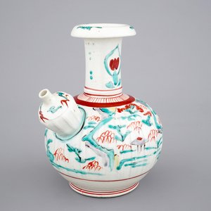 A Japanese porcelain polychrome Kendi, Kutani, 17th C. — photo 1