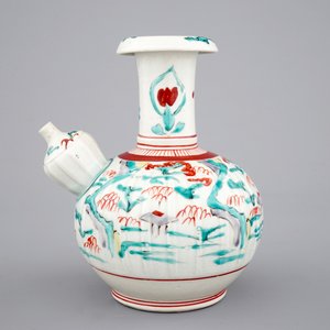A Japanese porcelain polychrome Kendi, Kutani, 17th C. — photo 2