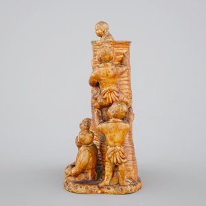 A Japanese pottery vase with children by a bamboo tree, probably Kyoto school, 19th C. — foto 3