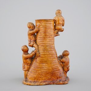 A Japanese pottery vase with children by a bamboo tree, probably Kyoto school, 19th C. — foto 4