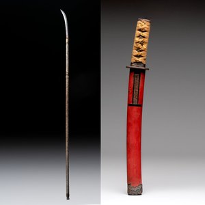 A Japanese 'raden' naginata and a wakizashi 脇差 sword with a red-lacquered saya, Edo, 17/19th C. — 照片 1