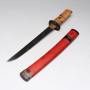 A Japanese 'raden' naginata and a wakizashi 脇差 sword with a red-lacquered saya, Edo, 17/19th C. — 照片 4
