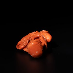 A Japanese red coral sculpture of a fisherman on wooden stand, 19/20th C. — photo 5