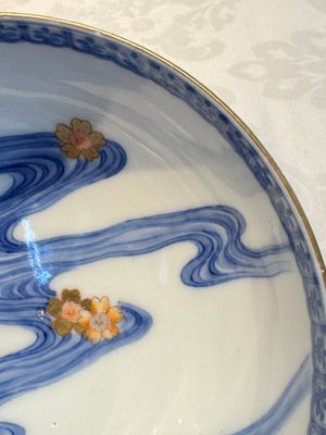A Japanese Satsuma bowl, a pair of vases, a polychrome figure, and a marked Koransha bowl, 19/20th C. — 照片 13