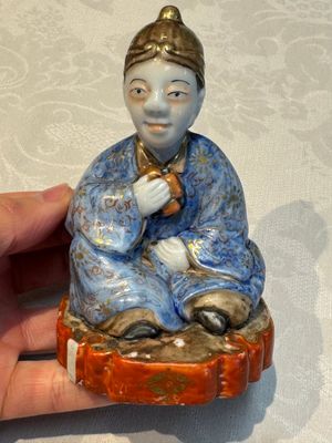 A Japanese Satsuma bowl, a pair of vases, a polychrome figure, and a marked Koransha bowl, 19/20th C. — 照片 35