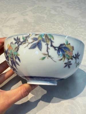 A Japanese Satsuma bowl, a pair of vases, a polychrome figure, and a marked Koransha bowl, 19/20th C. — 照片 6