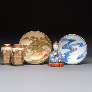 A Japanese Satsuma bowl, a pair of vases, a polychrome figure, and a marked Koransha bowl, 19/20th C. — 照片 1