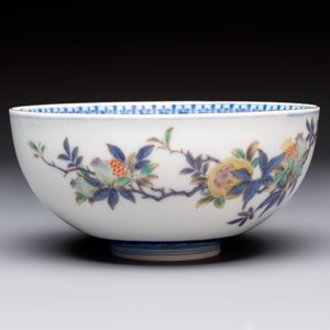 A Japanese Satsuma bowl, a pair of vases, a polychrome figure, and a marked Koransha bowl, 19/20th C. — 照片 20