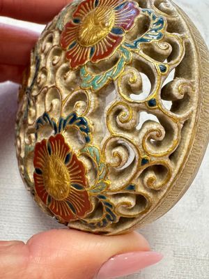 A Japanese Satsuma 'Shishi' koro, Kagayama 加賀山 mark, Meiji, 19th C. — photo 17