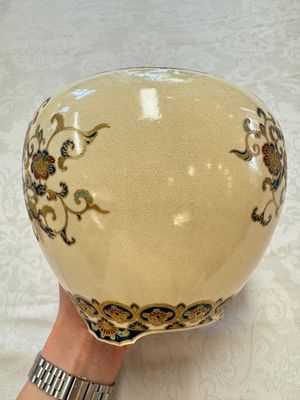 A Japanese Satsuma 'Shishi' koro, Kagayama 加賀山 mark, Meiji, 19th C. — photo 2