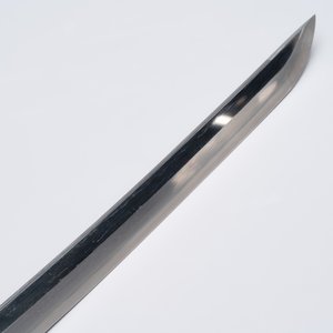 A Japanese wakizashi, signed Izumi no Kami Kanesada, with koshirae, Edo, 18/19th C. — 照片 11