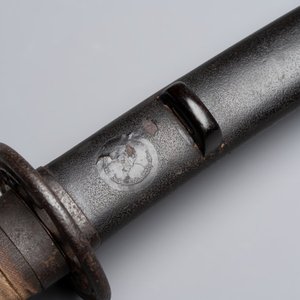 A Japanese wakizashi, signed Izumi no Kami Kanesada, with koshirae — photo 13