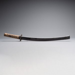 A Japanese wakizashi, signed Izumi no Kami Kanesada, with koshirae — photo 4