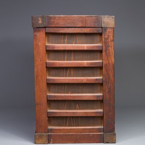 A Japanese wooden tansu 箪笥 chest, 19/20th C. — photo 6