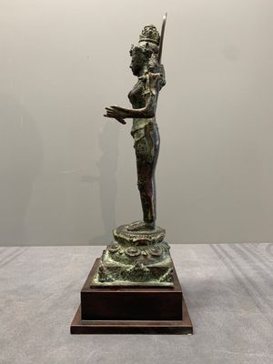 A Javanese bronze Majapahit sculpture of the goddess Dewi Tara, Indonesia, probably 14th C. — photo 2