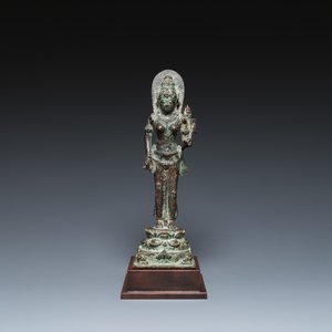 A Javanese bronze Majapahit sculpture of the goddess Dewi Tara, Indonesia, probably 14th C. — 照片 2