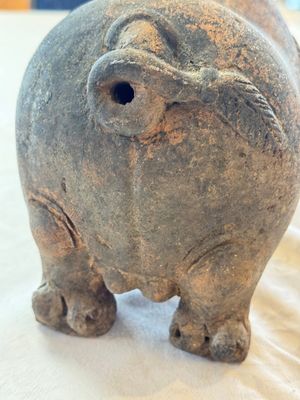 A Javanese terracotta boar-shaped money bank, probably Majapahit Kingdom, 15th C. — photo 14