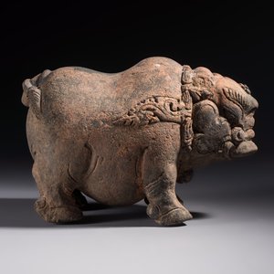 A Javanese terracotta boar-shaped money bank, probably Majapahit Kingdom, 15th C. — photo 3