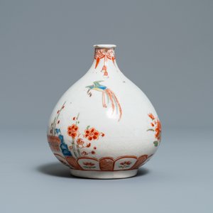 A Kakiemon-style Dutch-decorated bottle vase, Japan, Edo, 17/18th C. — 照片 3