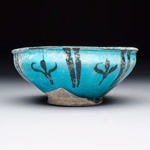 A Kashan black and turquoise pottery bowl with water-weed design — photo 2